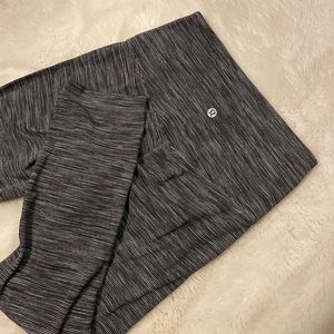 Lululemon Align Cropped Leggings Grey Size 4 Like New